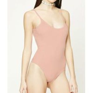 🔴 Pink Scoop Neck Bodysuit SZ L